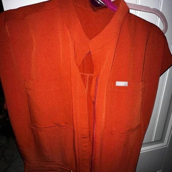 Figs Jumpsuit Auburn - Picture 2 of 4